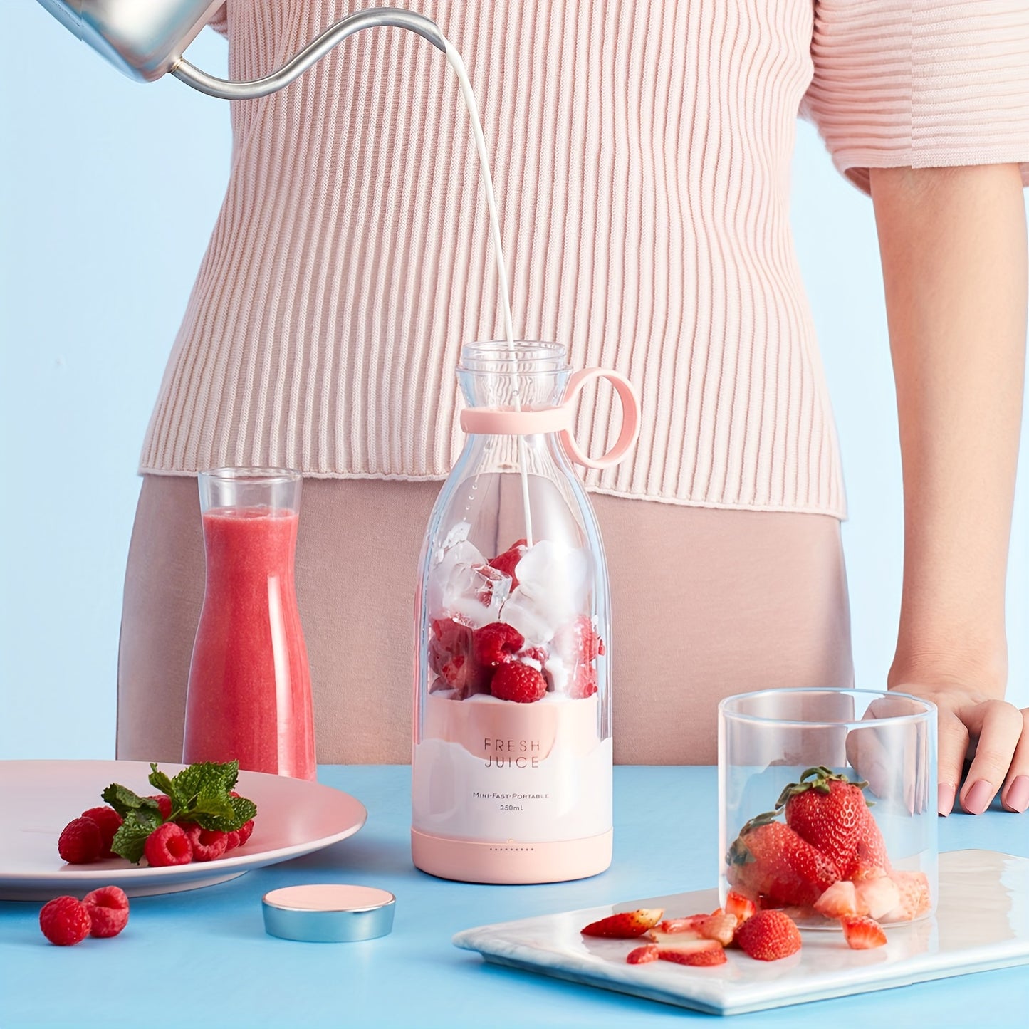 Professional Portable Electric Blender - 11.83oz Wireless Mini Juicer - StylePicksBySei